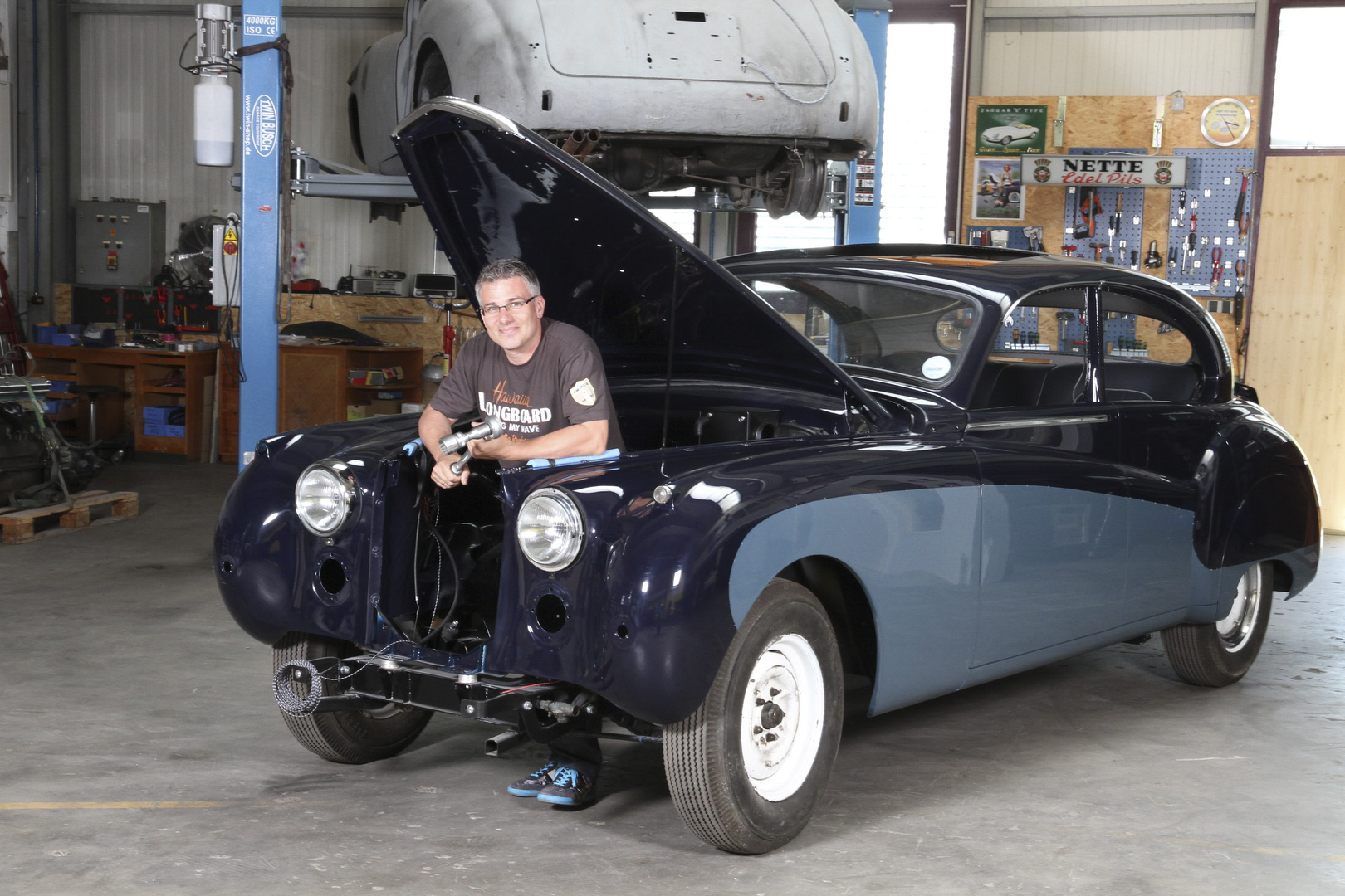 Jaguar Mark VIII während der Restaurierung bei Pete's Garage